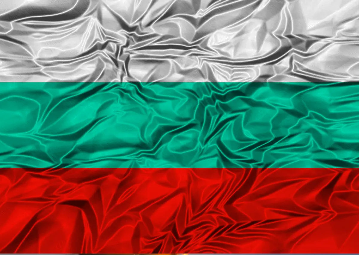 Gewebte Flagge von Bulgarien im Wind  Digitale Vignette Bulgarien online kaufen auf mautbox24.com.